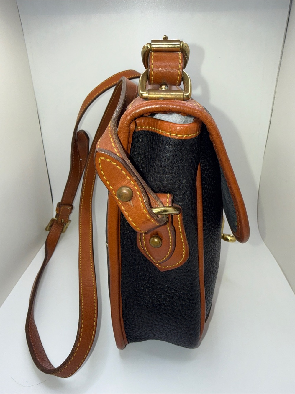 Vintage Dooney & Bourke (AWL) Square Carrier Leather Bag - Picture 2 of 12